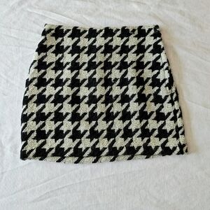 BNWT Wool Black & White Houndstooth Mini Skirt by H&M